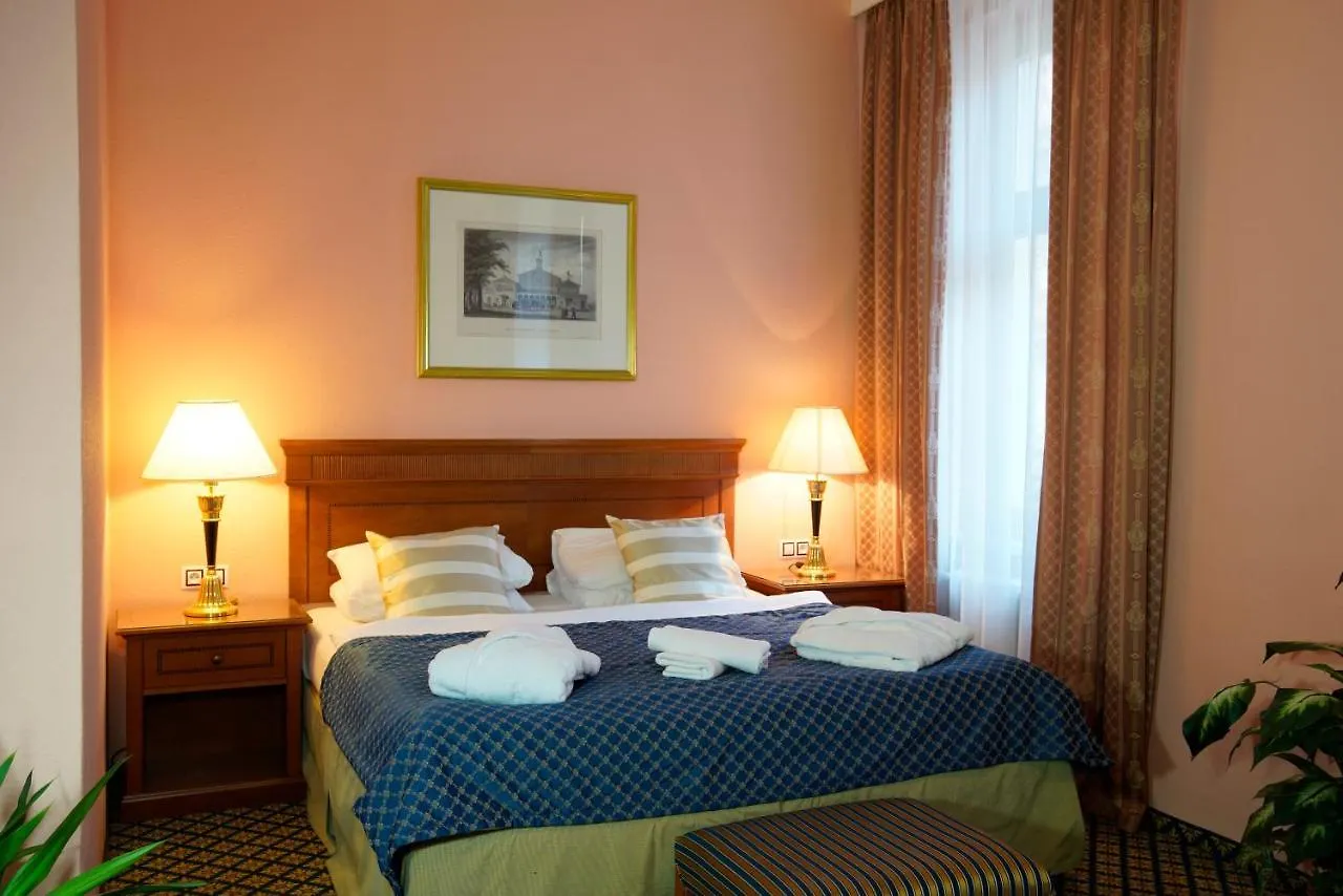 Hotel Villa Lauretta كارلوفي فاري 4*,  جمهورية التشيك