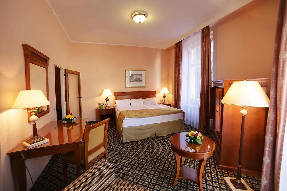 Hotel Villa Lauretta كارلوفي فاري 4*,  جمهورية التشيك